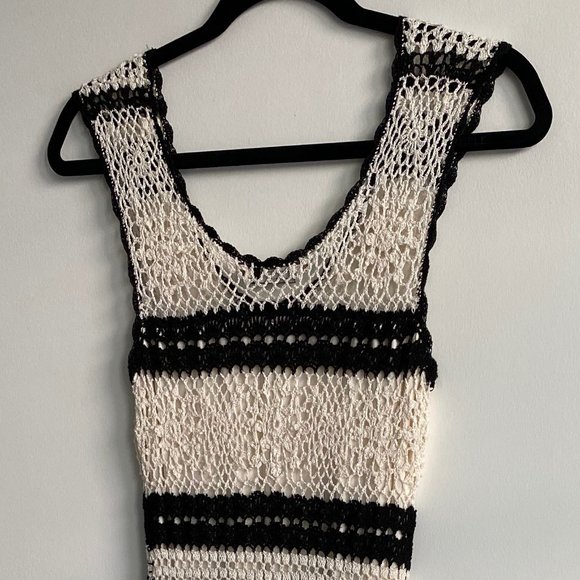 BCBG MAXAZRIA Black & White Knit Dress - Picture 3 of 6